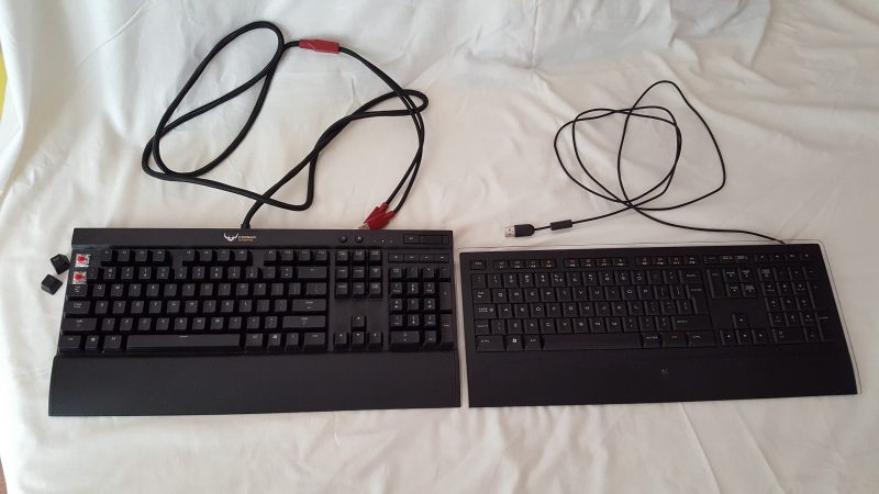 Corsair K70 RGB vs Logitech K740